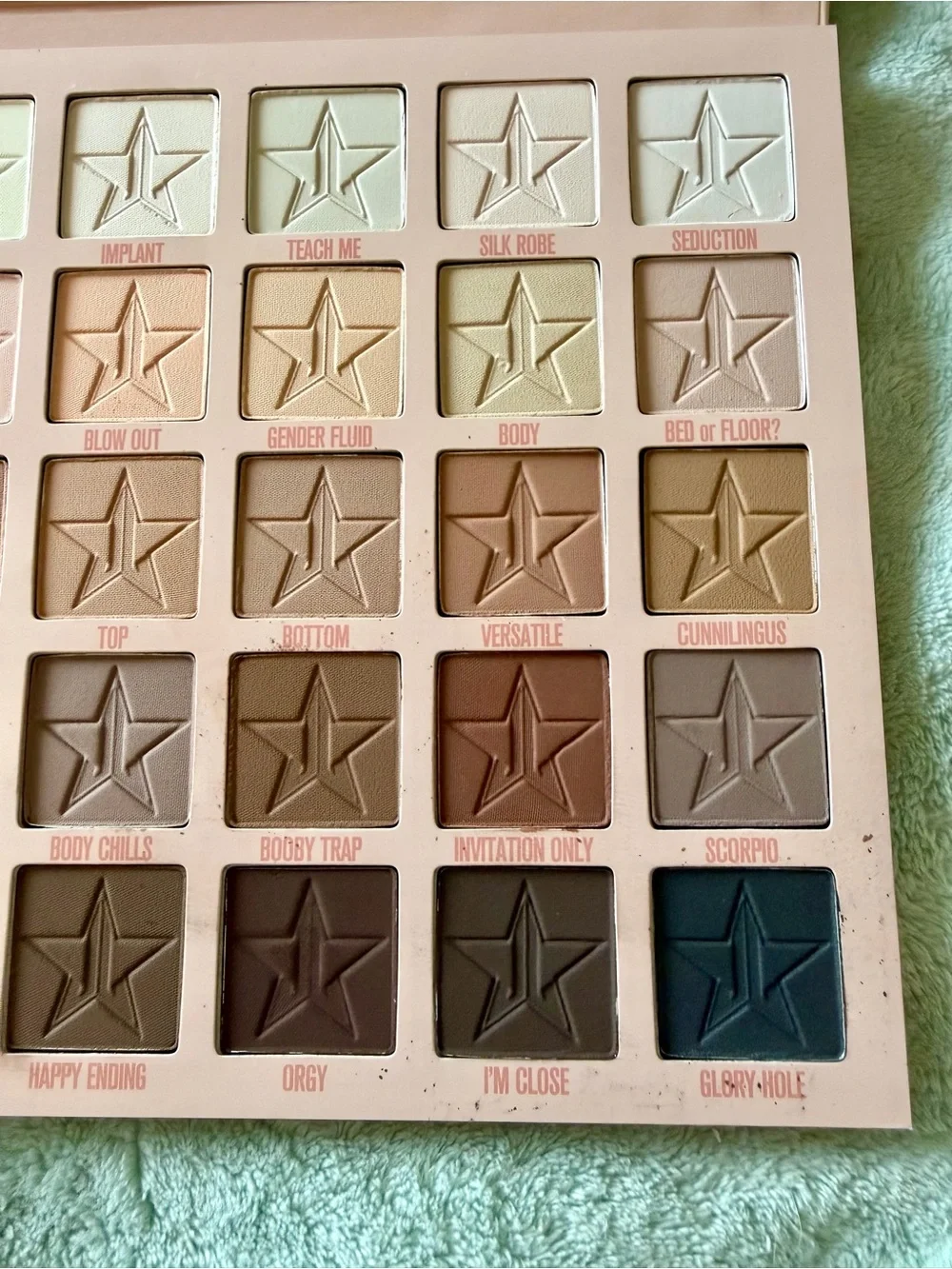 BNIB Jeffree Star Cosmetics O Eyeshadow Palette